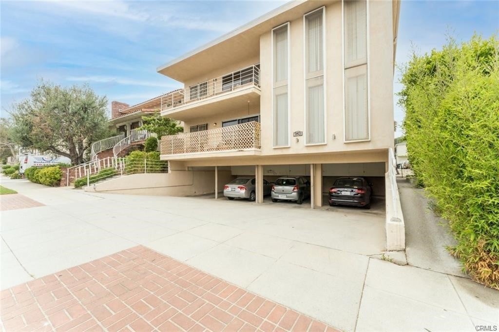 943 19th ST, Santa Monica CA 90403