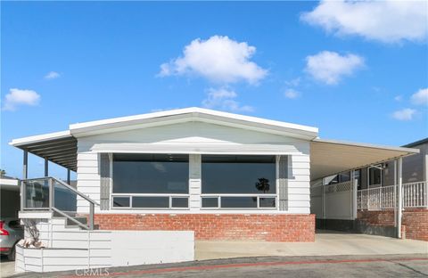 Photo of 304 Beach Drive Dr, San Clemente, CA 92672 (MLS # OC26054534)