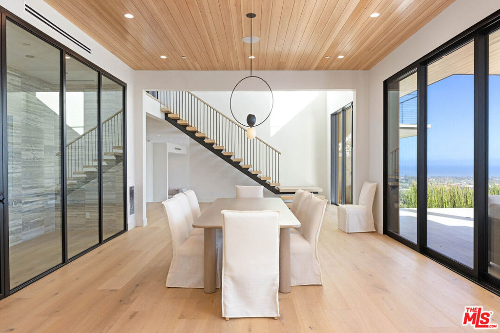 5366 Horizon Drive