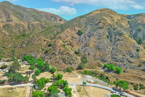 Photo of 13912 N Mesa Alta Road, Kagel Canyon, CA 91342 (MLS # PTP2606273)