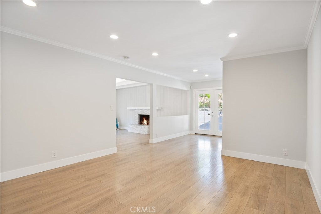 5409 Calle Mayor