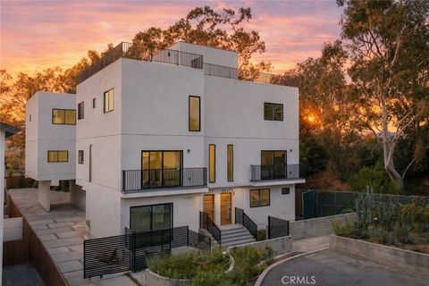 2517 Alsace 1/2 Los Angeles CA 90016