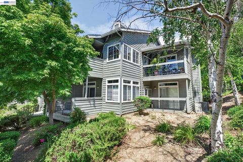 Photo of 7560 Canyon Meadow Cir CIR #H, Pleasanton, CA 94588 (MLS # 41133901)