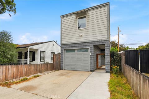 Photo of 243 E Home ST, Long Beach, CA 90805 (MLS # SB26146876)