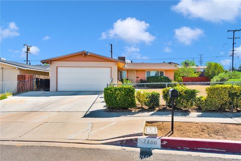 Photo of 1600 De Anza Street, Barstow, CA 92311 (MLS # HD26062694)