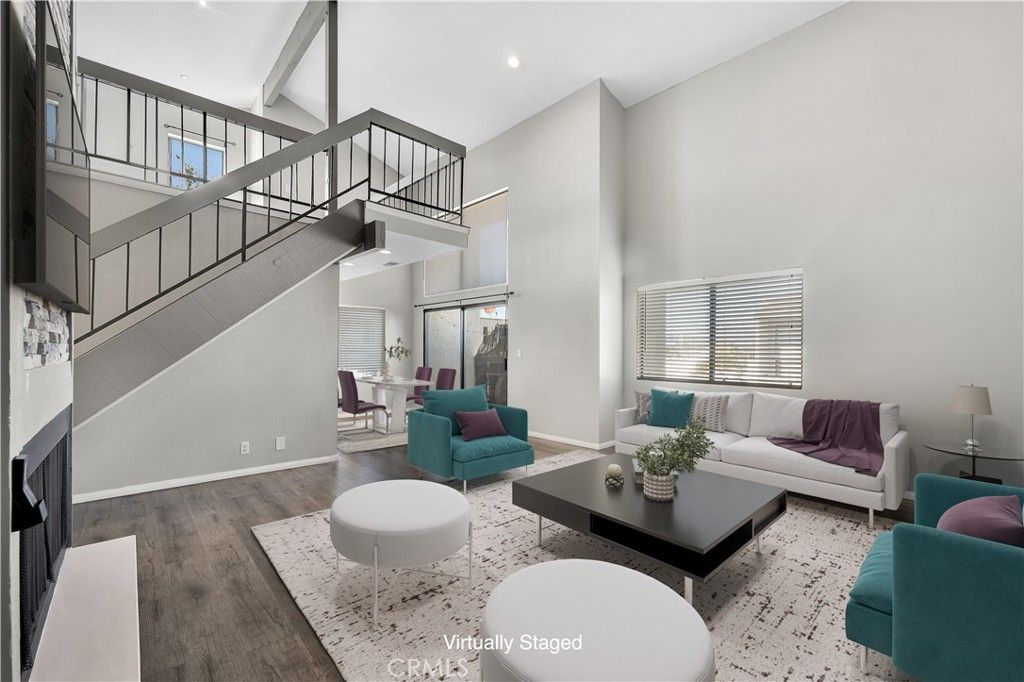 Photo of 18445 Hatteras St #403, Tarzana, CA 91356 (MLS # SR26036126)