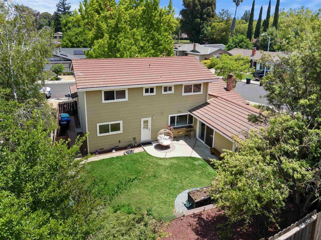 HIGHLAND OAKS - Residential