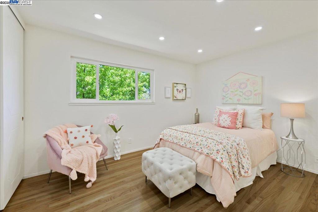 HIGHLAND OAKS - Residential