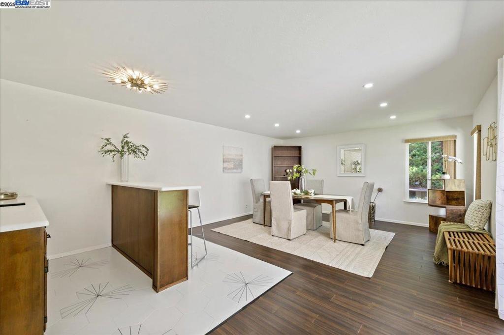 HIGHLAND OAKS - Residential