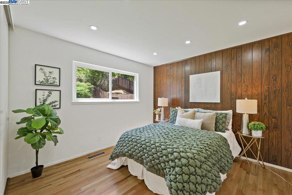 HIGHLAND OAKS - Residential