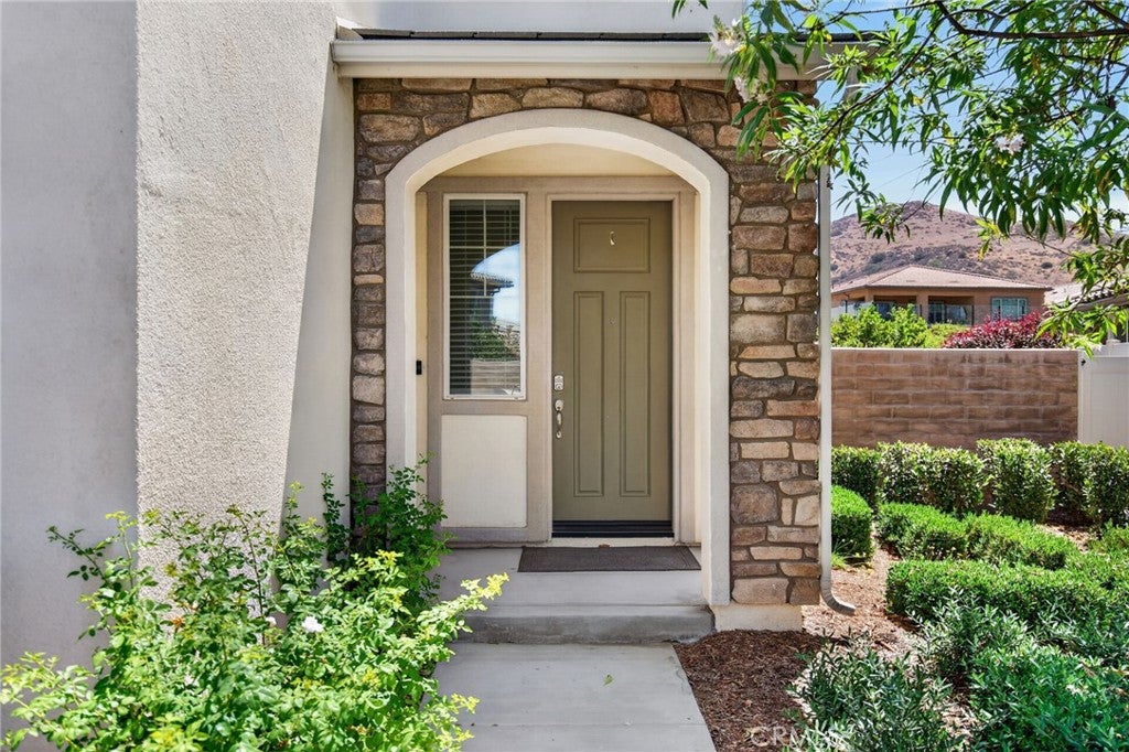 24170 Hillcrest 1