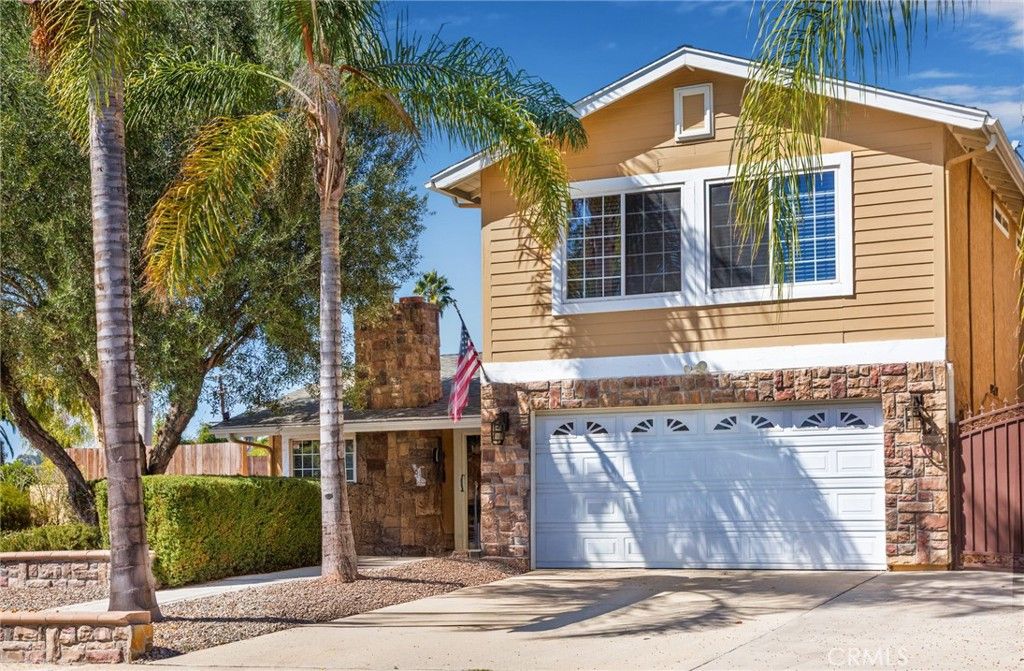 Photo of 1305 Sheffield Place, Thousand Oaks, CA 91360 (MLS # SR25170394)