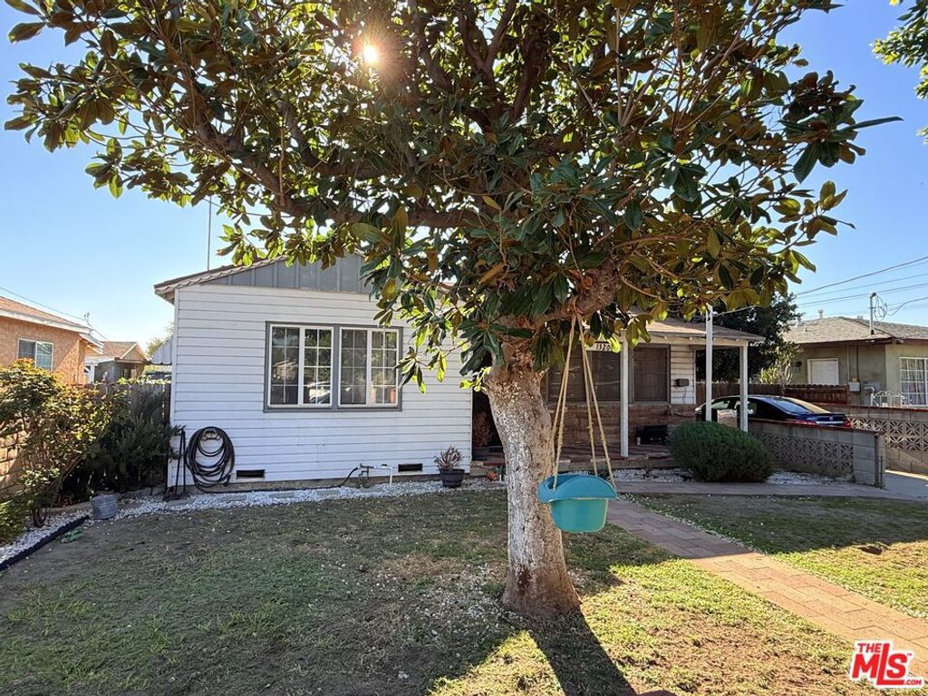 Photo of 13200 Glamis Street, Pacoima, CA 91331 (MLS # 25616079)