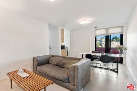 Photo of 3248 Descanso Drive, Los Angeles, CA 90026 (MLS # 25612585) Photo of 3248 Descanso Drive, Los Angeles, CA 90026 (MLS # 25612585)