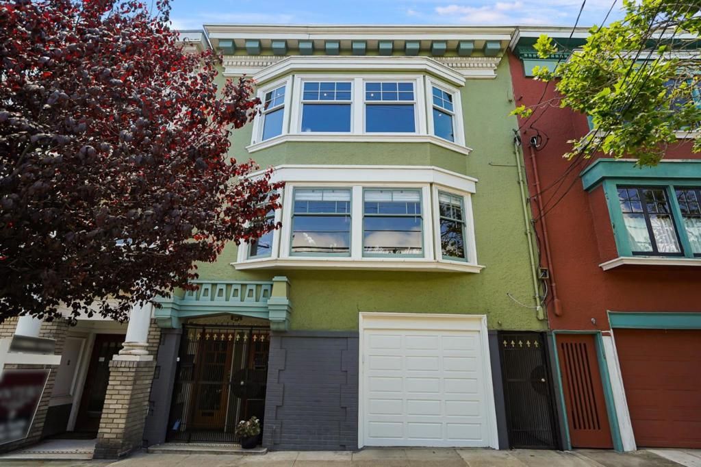 listing image 130720496232172341825