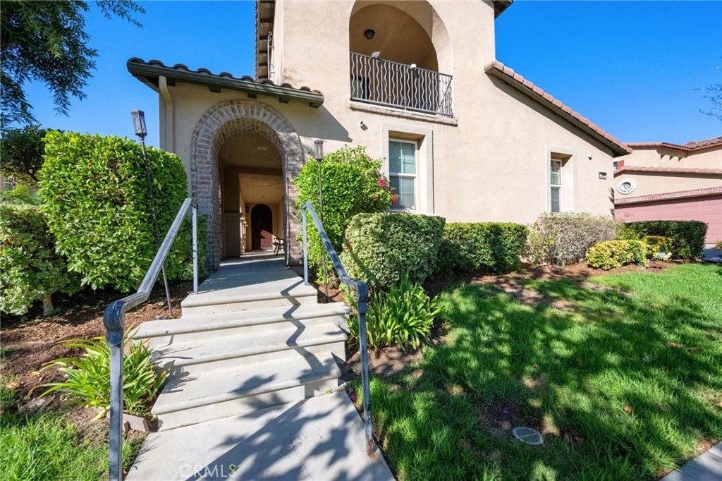 GORGEOUS GOLF COURSE VIEW HOME IN DOS LAGOS. HIGHLY UPGRADED, 5 BEDROOMS, 3 BATHS, APPOX. 2500 SQ/FT, ISLAND KITCHEN, GRANITE COUNTERS, STAINED DARK CABINETS, STAINLESS STEEL APPLIANCES, PANTRY, UNDER CABINET LIGHTING, CUSTOM TILE FLOOR, FRENCH DOORS,CEILING FANS IN ALL ROOMS, FANTASTIC MASTER BATH WITH STONE SHOWER AND VANITIES, 2 VIEW DECKS, ONE OVERLOOKING GOLF COURSE AND LAKE, CONVENIENT UPSTAIRS LAUNDRY, NEW WOOD FLOORS, CARPET & PAINT, ONE OF THE BIGGER LOTS ON BREEZY MEADOW, APPROX. 6000 SQ/FT, CUL-DE-SAC AND CLOSE TO DOS LAGOS SHOPPING, THEATERS & RESTAURANTS. THIS HOME SITS ON ONE OF THE BEST LOTS IN DOS LAGOS