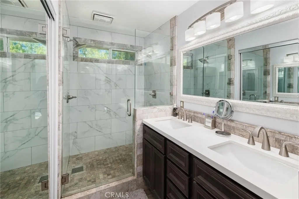 Rancho Santa Margarita, California 92688, United States, 4 Bedrooms Bedrooms, ,3 BathroomsBathrooms,Residential,Active,220445