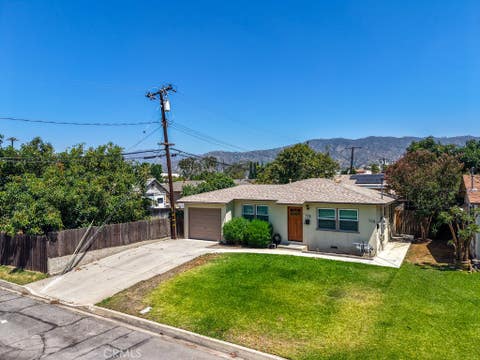 Photo of 115 E Colorado AVE, Glendora, CA 91740 (MLS # CV26122023)