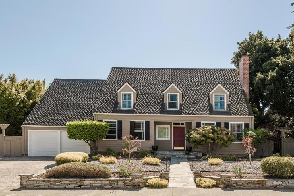 Located on one of Baywood's best streets, Downtown San Mateo and Central Park are a short walk away. Within this classic Colonial home are 3 Bedrooms, and 3 bathrooms, including an especially large Primary suite with an adjoining office. Additional rooms include a large formal Living and dining rooms, and a family room and adjacent kitchen that open onto a beautiful backyard. Totally updated. Within the esteemed Baywood school district. Baywood elementary, Borel intermediate, and Aragon High are nearby.