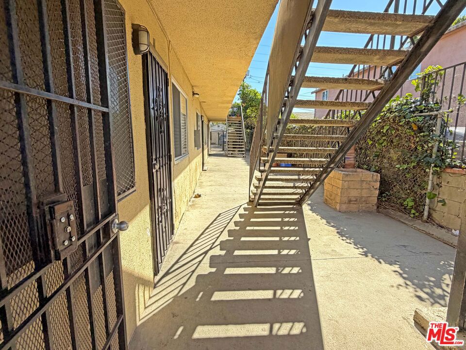 1130 W 97th Street