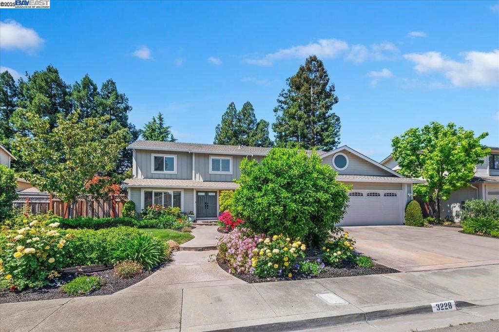 3228 Clifford Cir