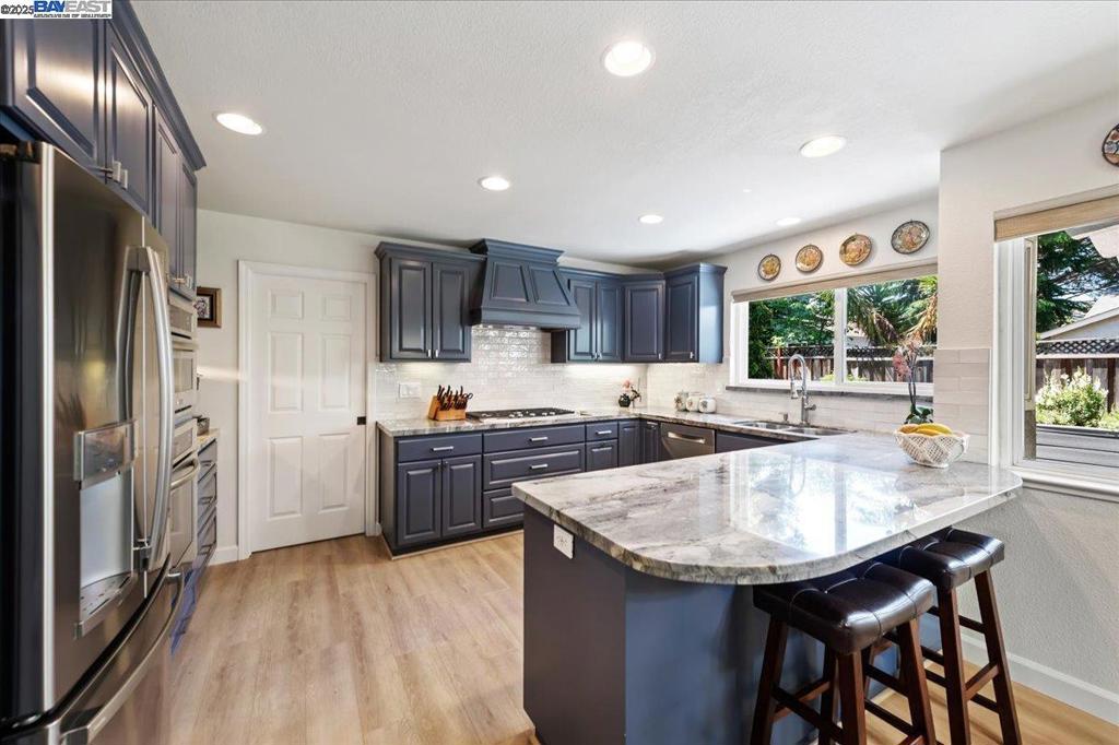 3228 Clifford Cir