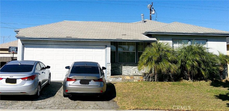 Well maintained home in one of the most desirable neighborhoods in Compton. This home has several features like the large backyard which is great for entertaining. This is home is perfect for the first time home buyers and qualifies for first time home buyer programs to assist buyers with down payment and closing costs. There is a Large Master Bedroom with a 3/4 bathroom inside the bedroom, there are  2 nice sized bedrooms with a hallway bathroom that has been renovated. The kitchen has been remodeled and features granite counter tops, tiled backsplash and floors, stainless steel appliances, Custom cabinetry etc... A must see. 
This home is conveniently located near three freeways,  less than 30 minutes from downtown, the Sofi stadium and the Intuit dome, Long Beach, the Queen Mary and more.
