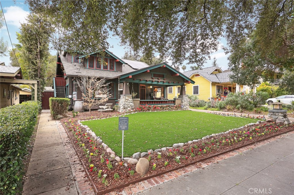 577 N Chester Avenue