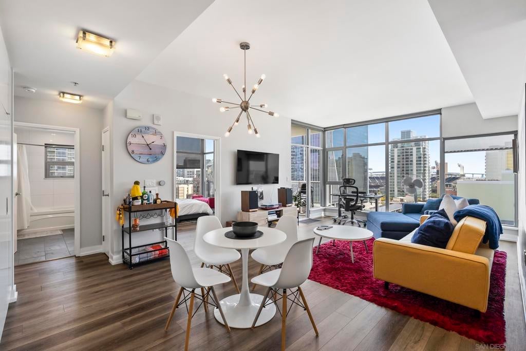 575 6th Ave 1004