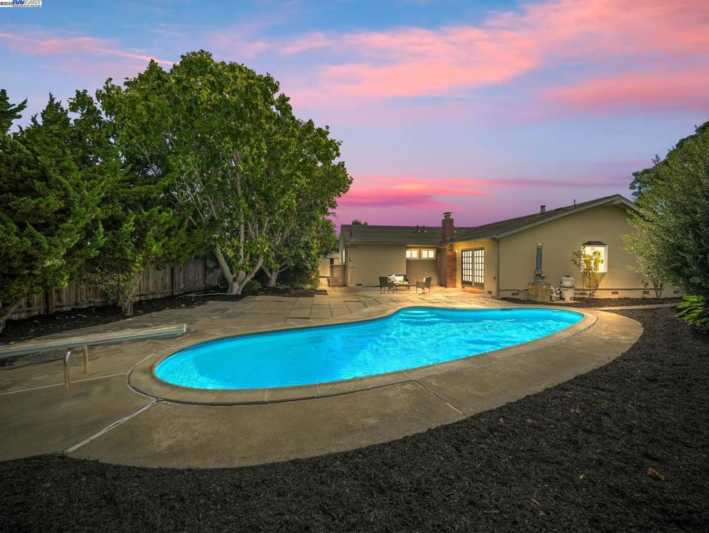 SUNDALE AREA - Residential