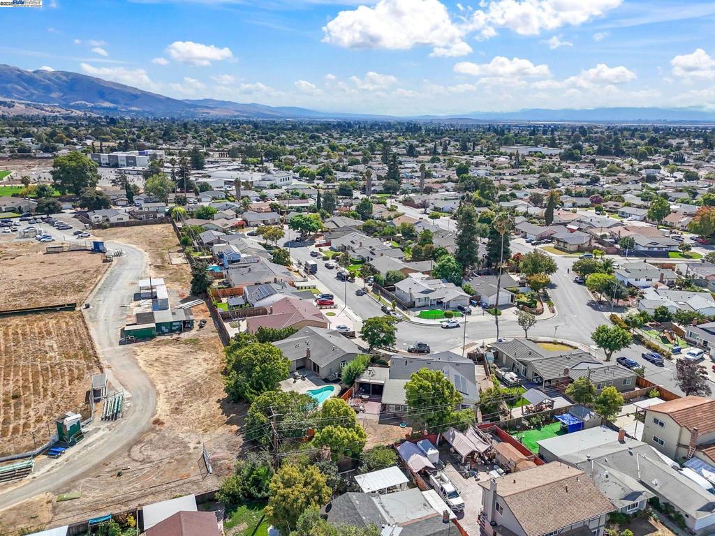 SUNDALE AREA - Residential
