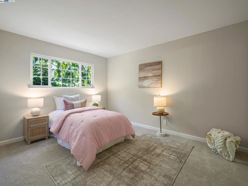 SUNDALE AREA - Residential