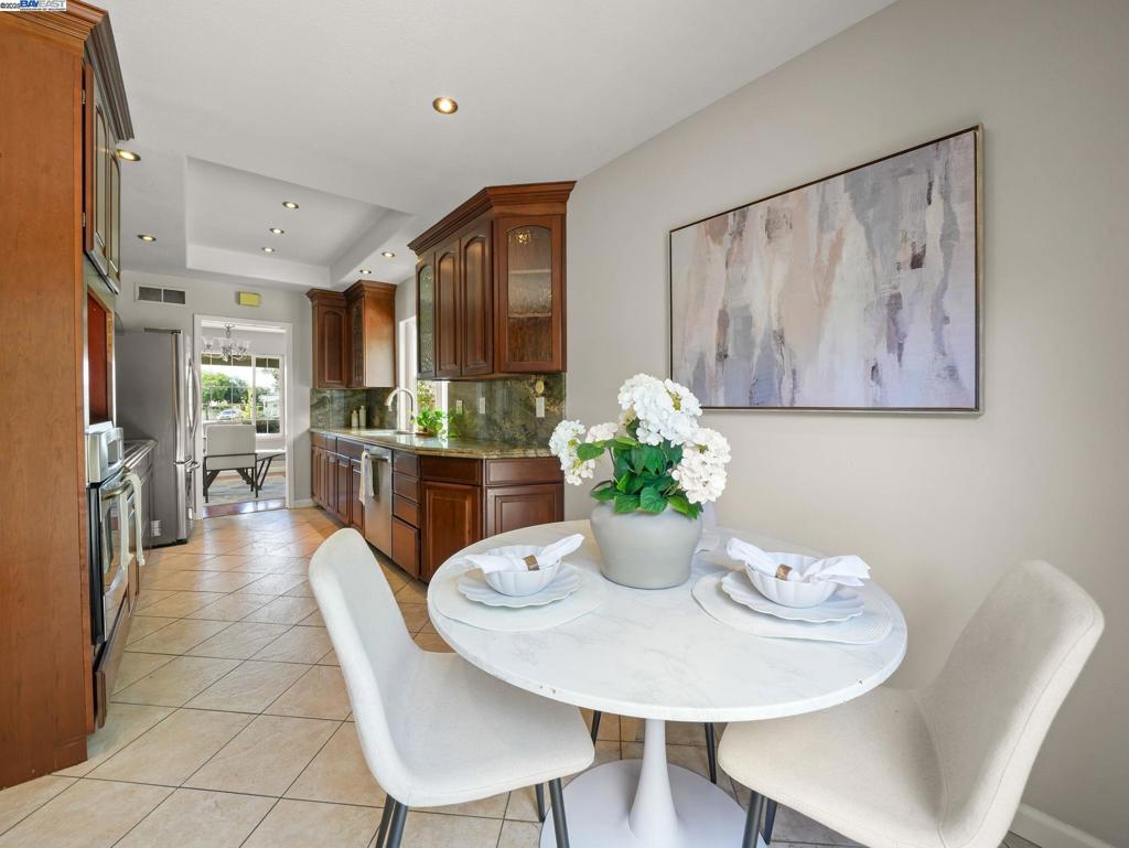 SUNDALE AREA - Residential