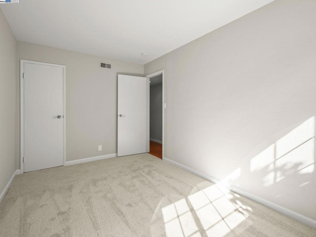 SUNDALE AREA - Residential