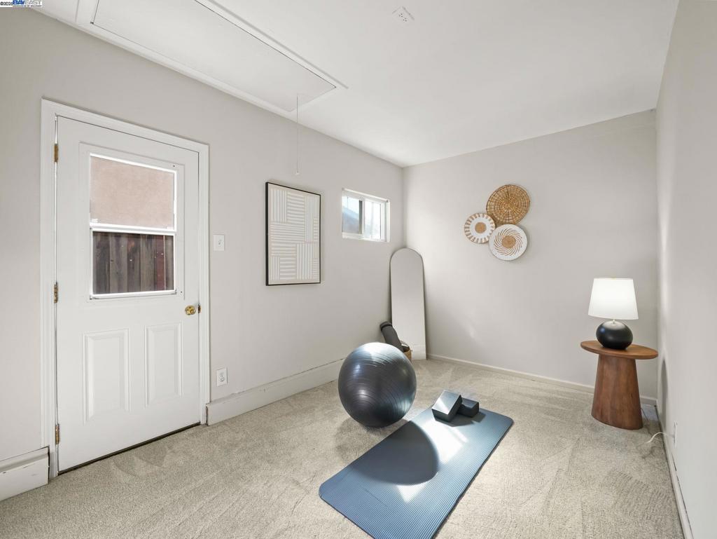 SUNDALE AREA - Residential