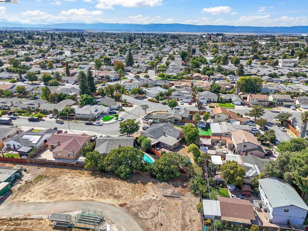 SUNDALE AREA - Residential