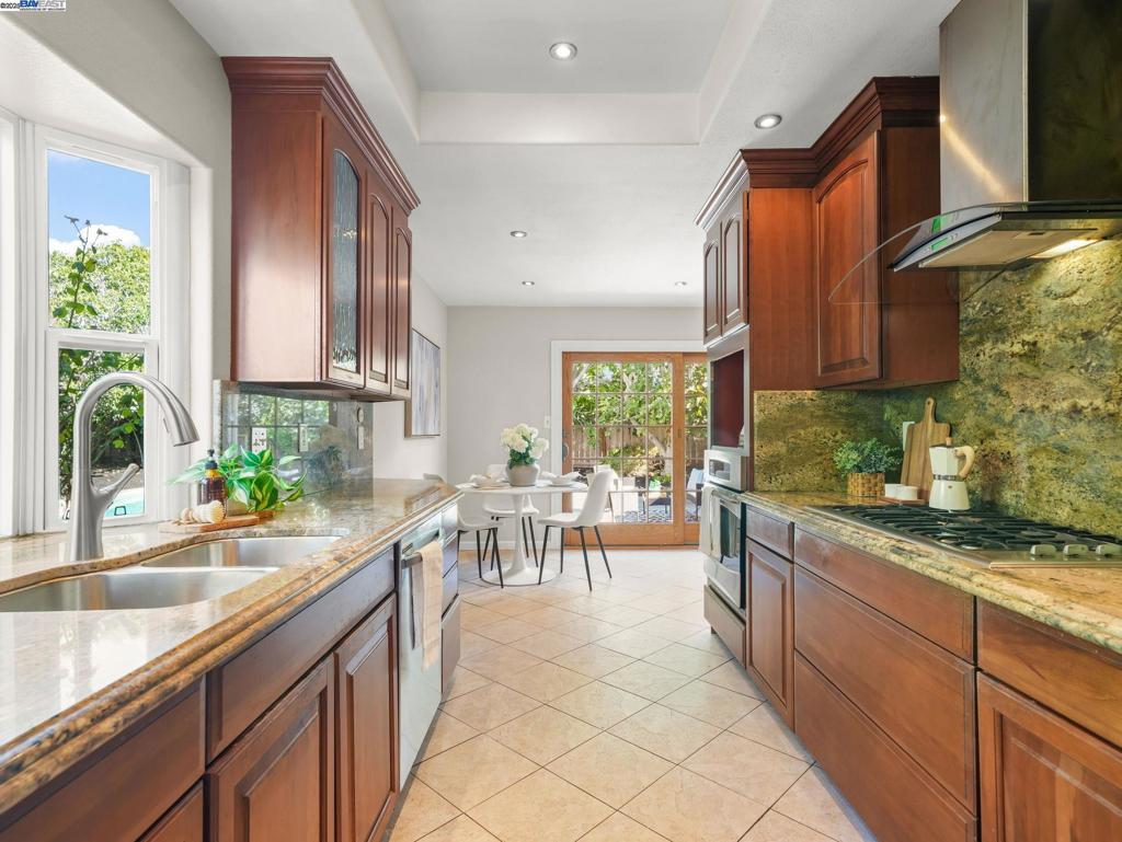 SUNDALE AREA - Residential