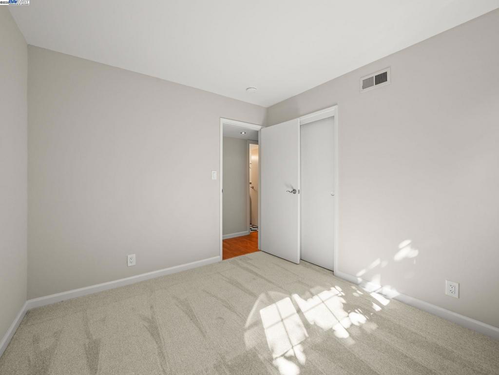 SUNDALE AREA - Residential