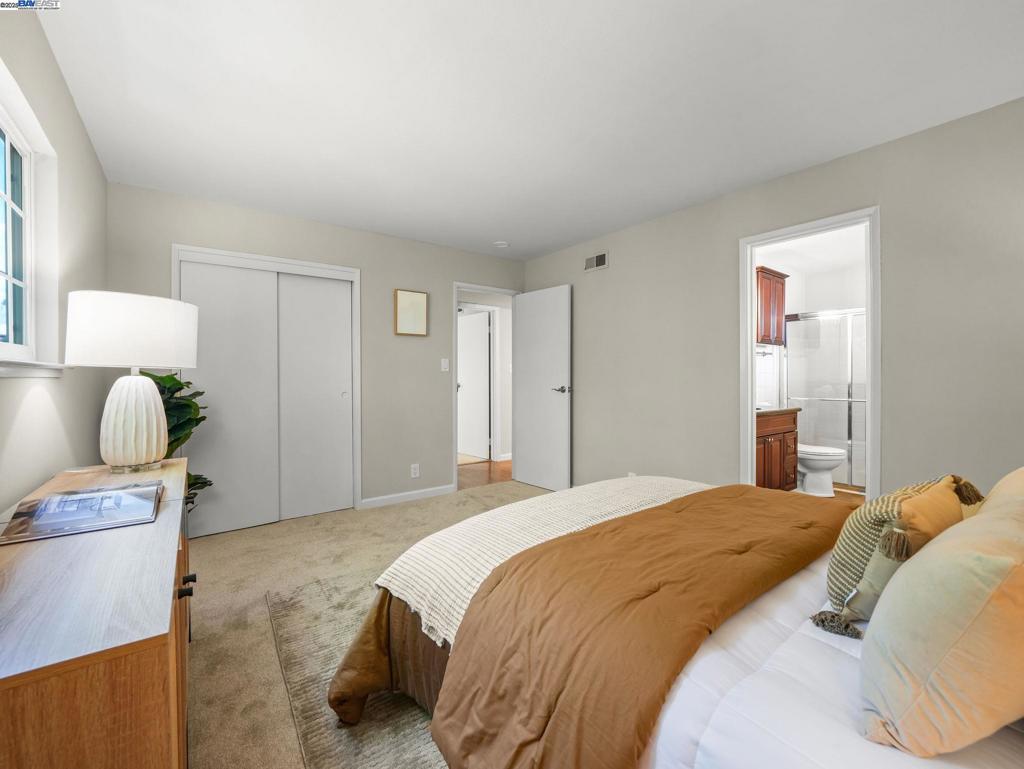 SUNDALE AREA - Residential