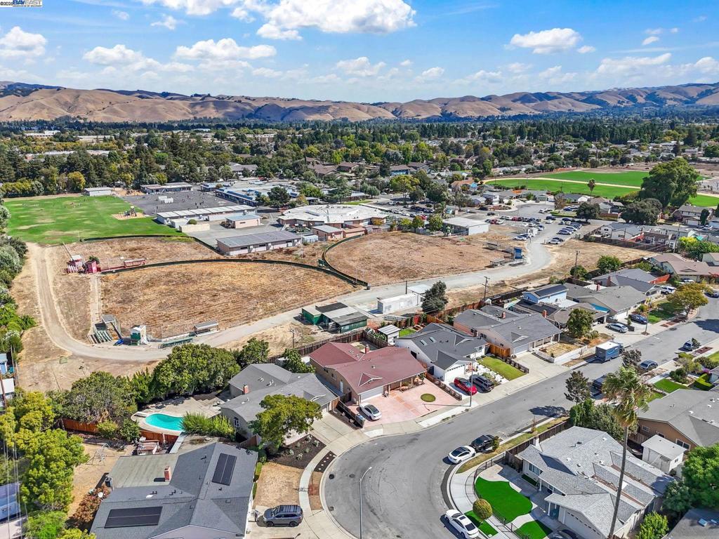 SUNDALE AREA - Residential