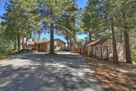 Photo of 171 Bambi Trail TRL, Crestline, CA 92325 (MLS # IG26211632)