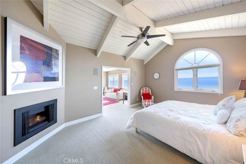 Tiny photo for 661 Nyes Pl, Laguna Beach, CA 92651 (MLS # OC25232882)