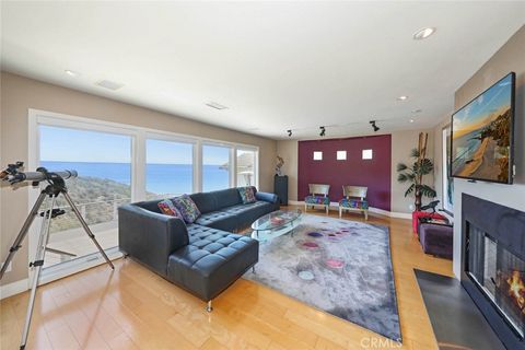 Tiny photo for 661 Nyes Pl, Laguna Beach, CA 92651 (MLS # OC25232882)