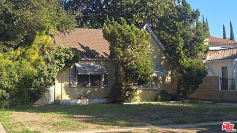 Photo of 4948 N Denny Avenue, North Hollywood, CA 91601 (MLS # 25613635)