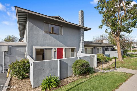 Photo of 1760 E Avenida De Las Flores, Thousand Oaks, CA 91362 (MLS # 226000594)