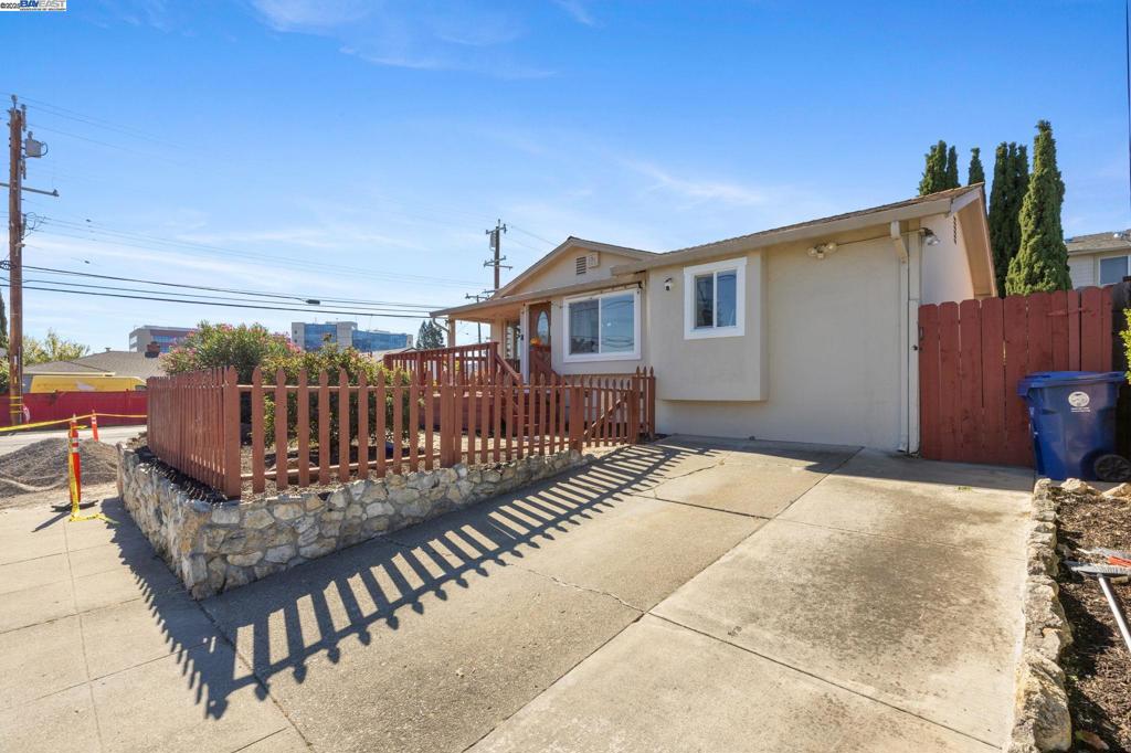 CASTRO VALLEY - Residential