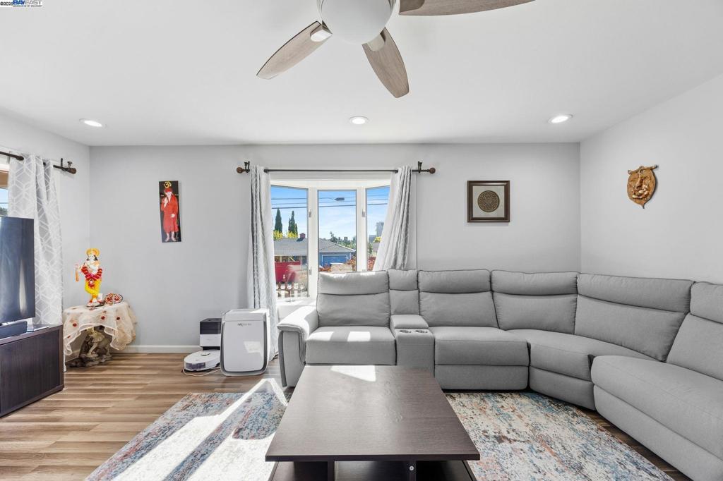 CASTRO VALLEY - Residential