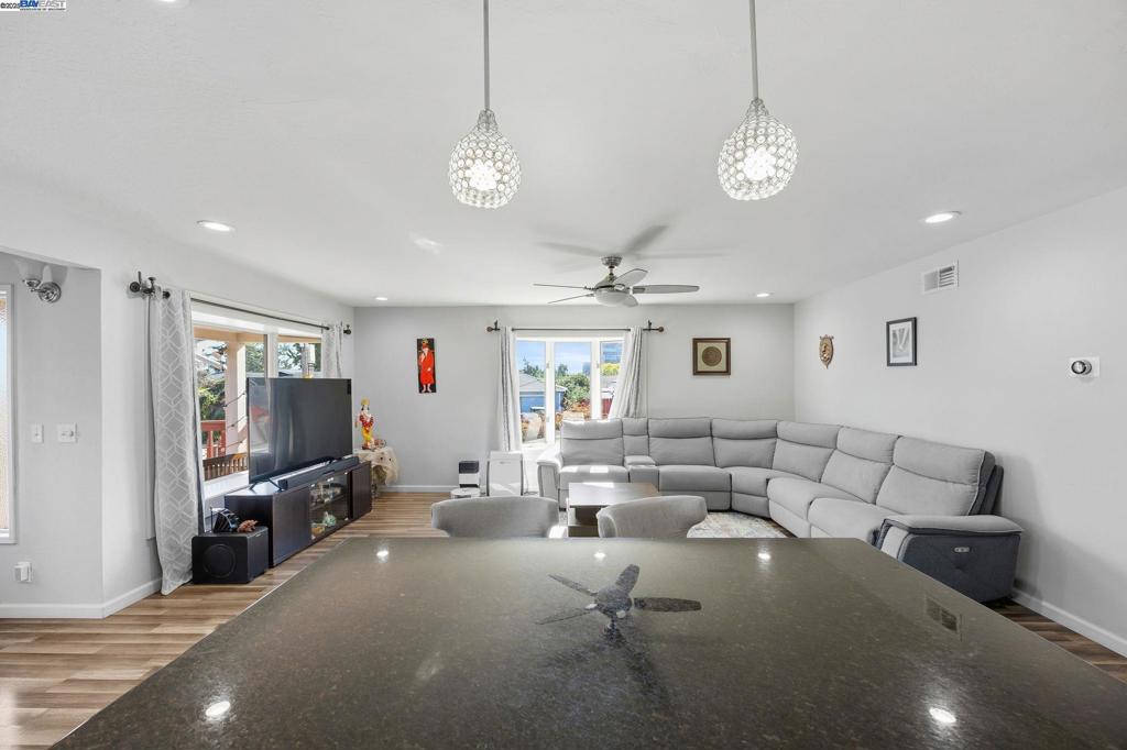 CASTRO VALLEY - Residential