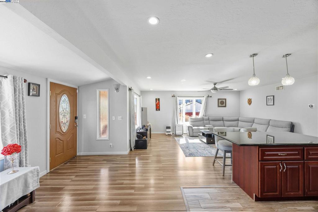 CASTRO VALLEY - Residential