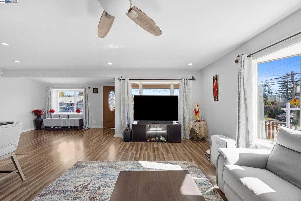 CASTRO VALLEY - Residential